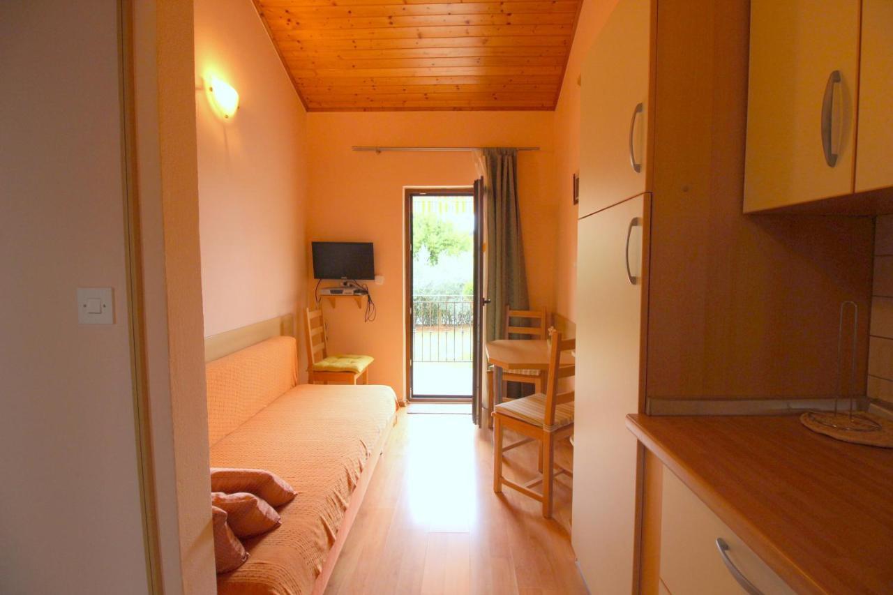 Appartement Irena A2 à Novigrad Istria Extérieur photo